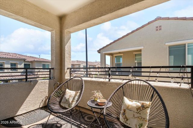 733 E LARK Street 202, Gilbert, AZ 85297