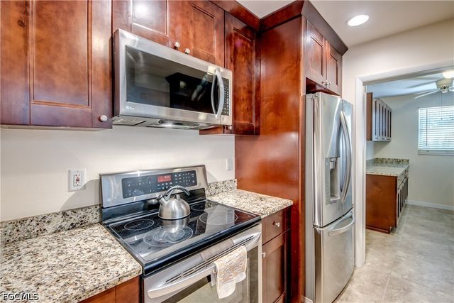 8524 Dartmouth ST, Fort Myers, FL 33907