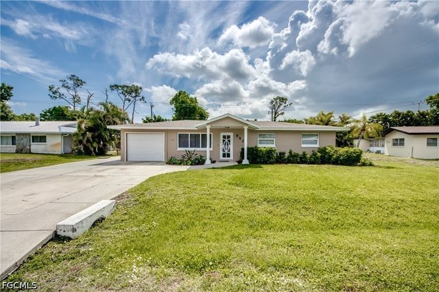 8524 Dartmouth ST, Fort Myers, FL 33907