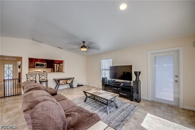 8524 Dartmouth ST, Fort Myers, FL 33907