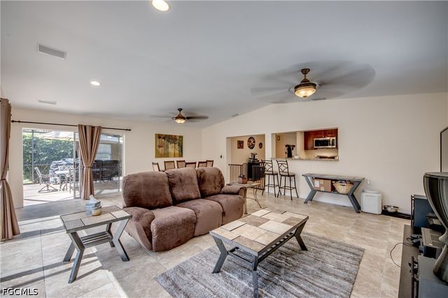8524 Dartmouth ST, Fort Myers, FL 33907