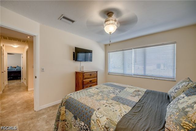 8524 Dartmouth ST, Fort Myers, FL 33907