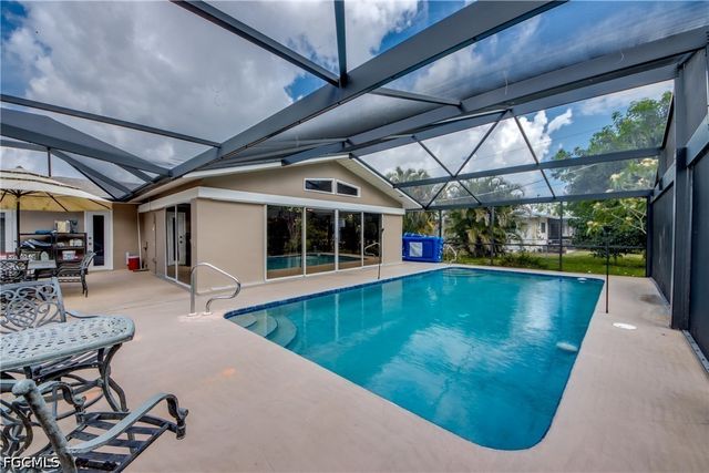 8524 Dartmouth ST, Fort Myers, FL 33907