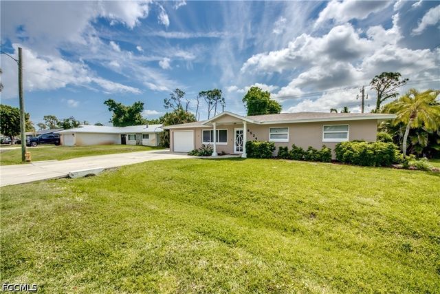 8524 Dartmouth ST, Fort Myers, FL 33907