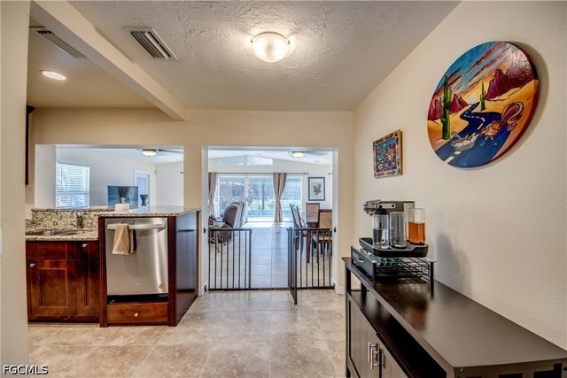 8524 Dartmouth ST, Fort Myers, FL 33907
