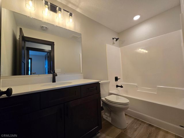 317 Falcon Run, Eagle Lake, MN 56024