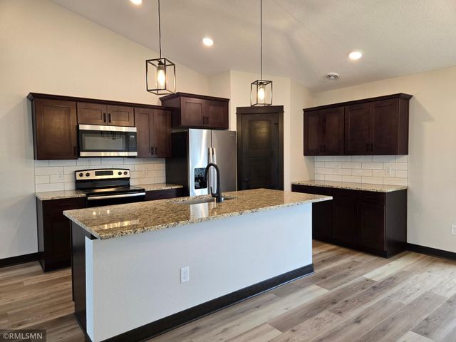 317 Falcon Run, Eagle Lake, MN 56024