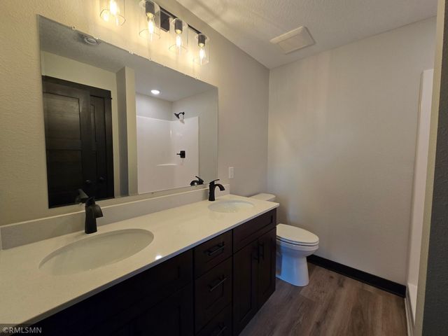 317 Falcon Run, Eagle Lake, MN 56024