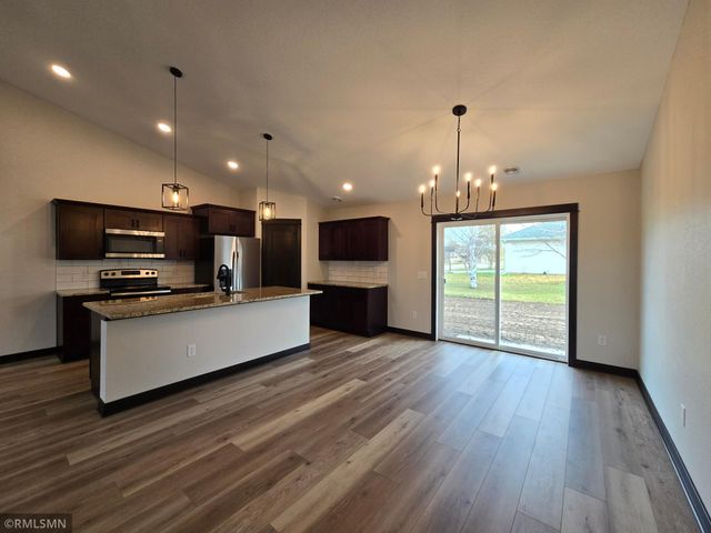 317 Falcon Run, Eagle Lake, MN 56024