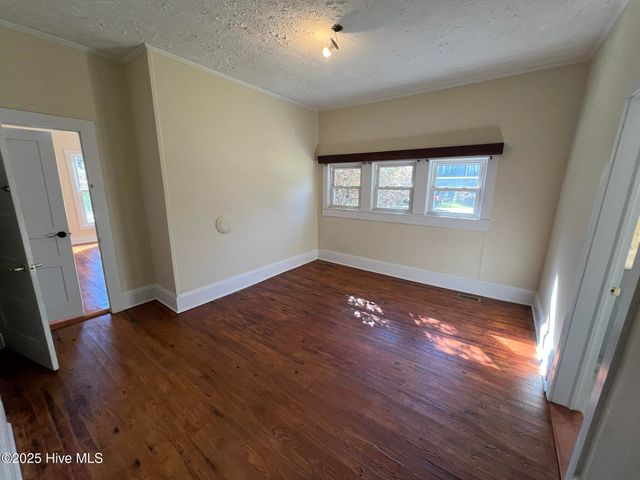 10140 N College Street, Clarkton, NC 28433