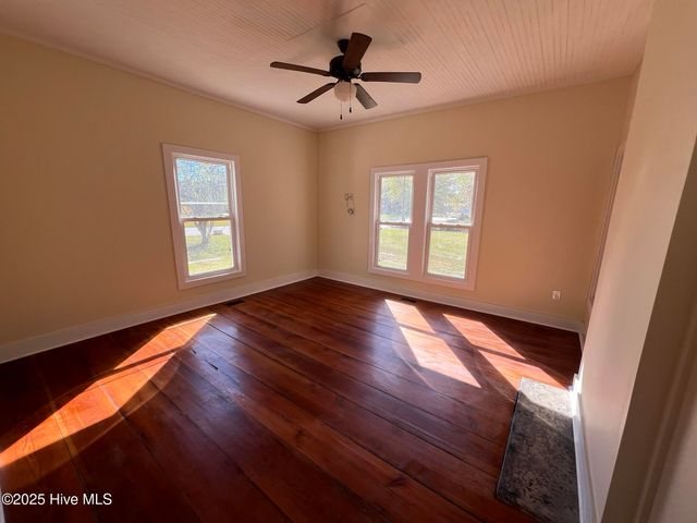 10140 N College Street, Clarkton, NC 28433