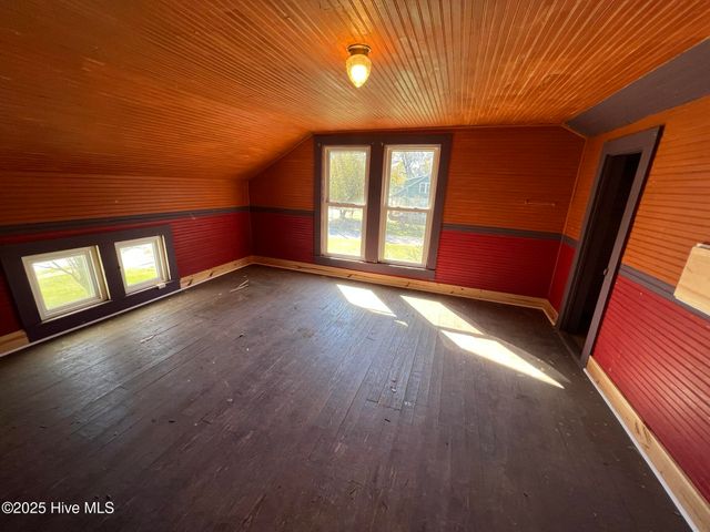 10140 N College Street, Clarkton, NC 28433