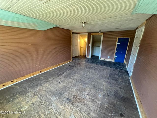 10140 N College Street, Clarkton, NC 28433