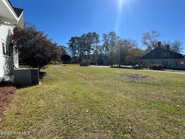 10140 N College Street, Clarkton, NC 28433