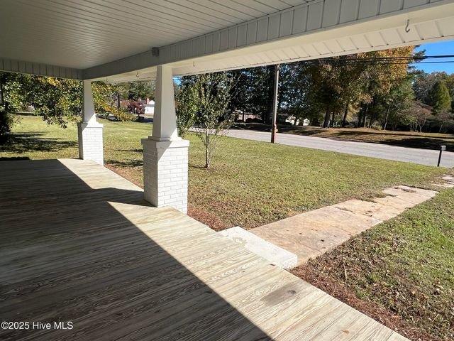 10140 N College Street, Clarkton, NC 28433