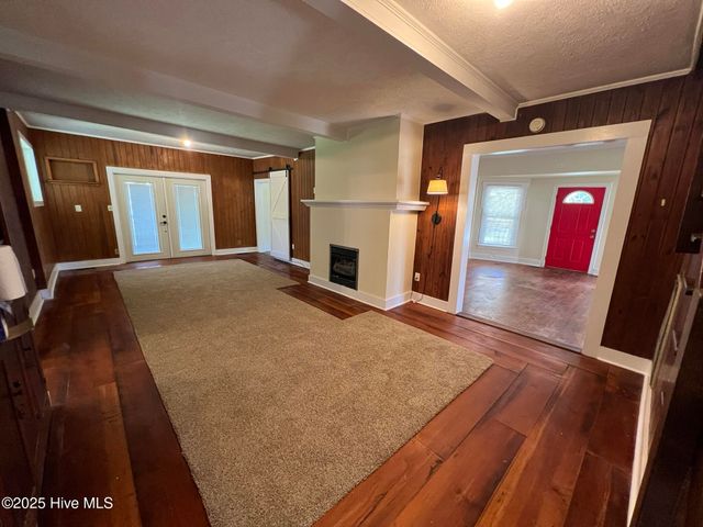 10140 N College Street, Clarkton, NC 28433