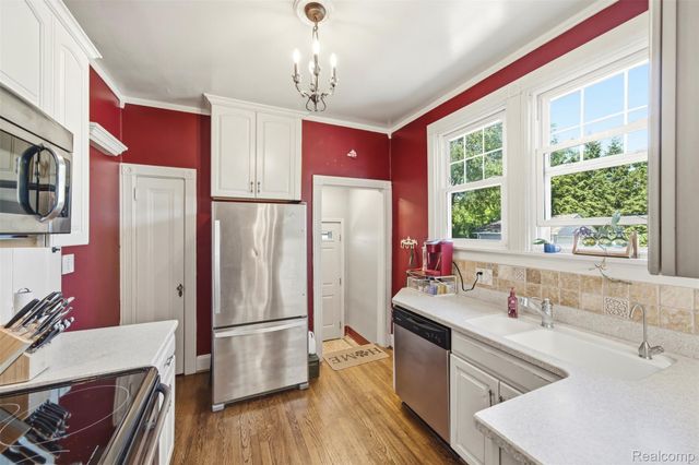 2700 Hallman Avenue, Waterford Charter Township, MI 48328