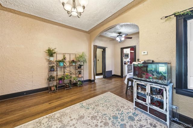 2700 Hallman Avenue, Waterford Charter Township, MI 48328