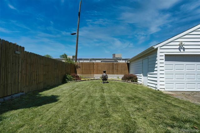 2700 Hallman Avenue, Waterford Charter Township, MI 48328