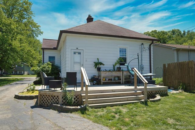 2700 Hallman Avenue, Waterford Charter Township, MI 48328