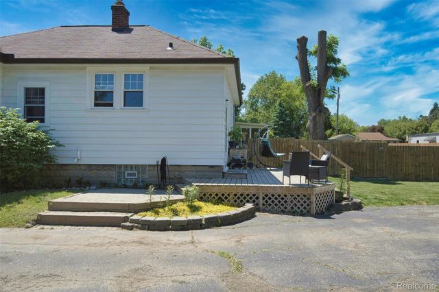 2700 Hallman Avenue, Waterford Charter Township, MI 48328