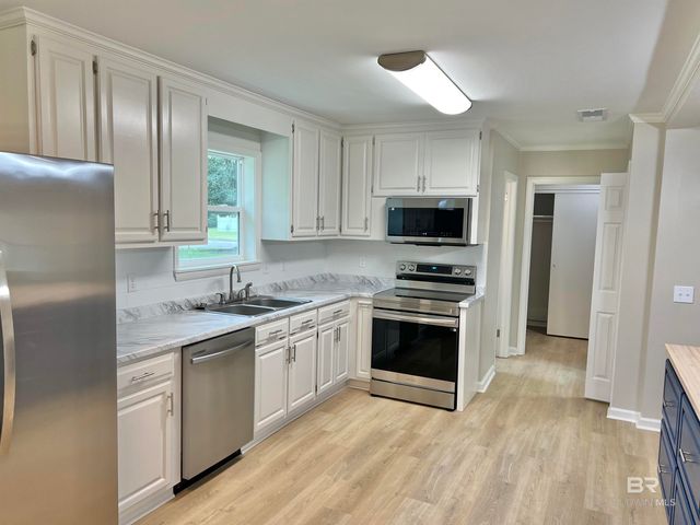 618 S Carney Street, Atmore, AL 36502