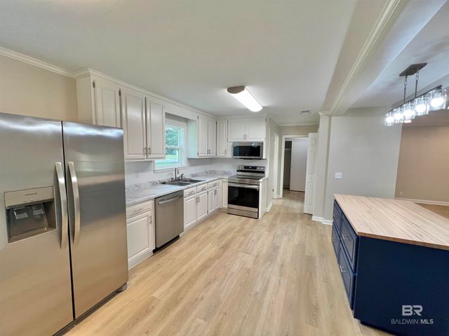 618 S Carney Street, Atmore, AL 36502