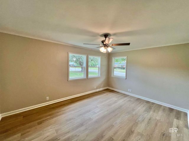 618 S Carney Street, Atmore, AL 36502