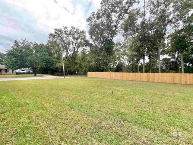 618 S Carney Street, Atmore, AL 36502