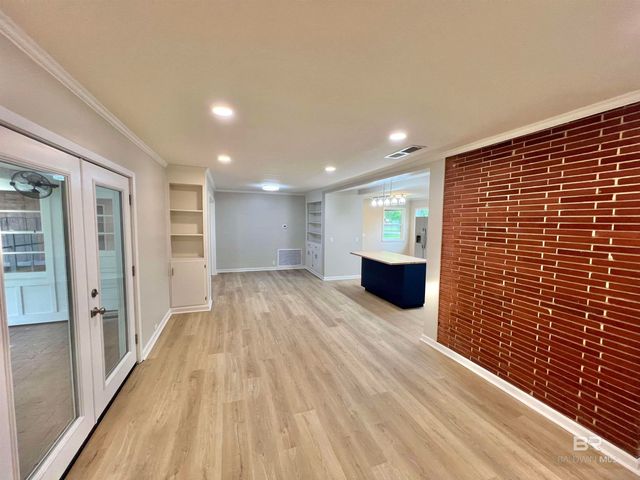 618 S Carney Street, Atmore, AL 36502