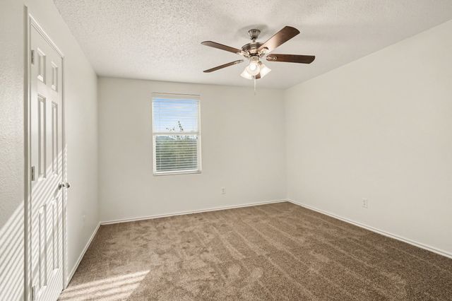 1404 Sunflower Court, Burleson, TX 76028