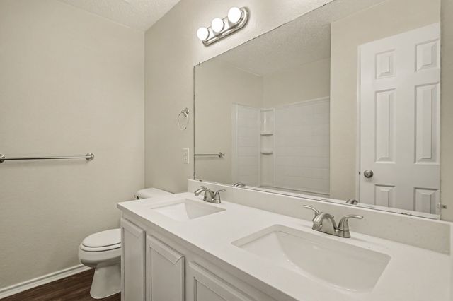 1404 Sunflower Court, Burleson, TX 76028