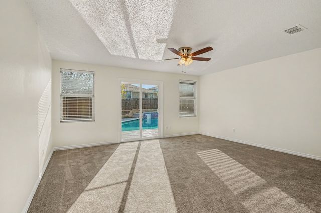 1404 Sunflower Court, Burleson, TX 76028