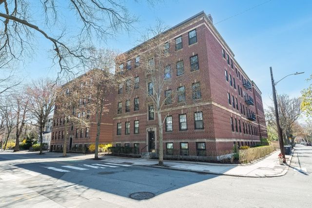 42 Linnaean Street 14, Cambridge, MA 02138