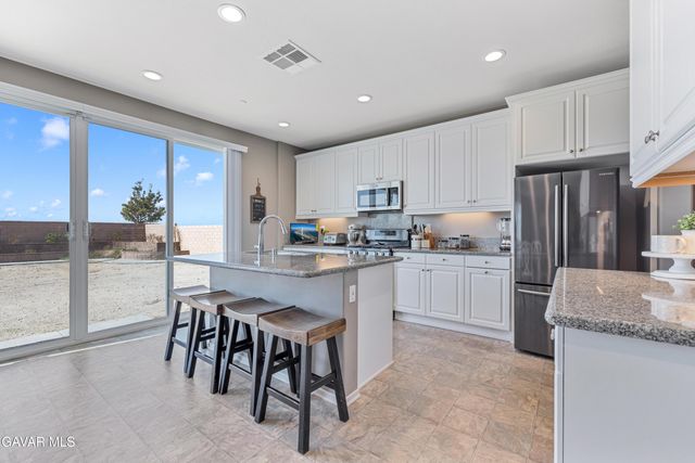 37913 Avenida De Diego, Palmdale, CA 93552