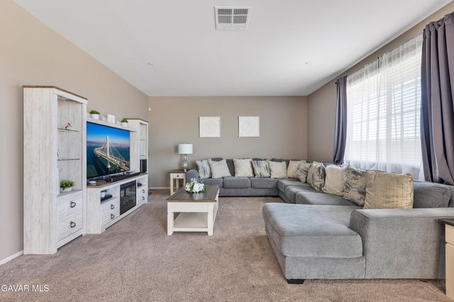 37913 Avenida De Diego, Palmdale, CA 93552