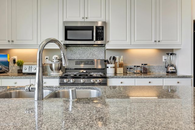 37913 Avenida De Diego, Palmdale, CA 93552
