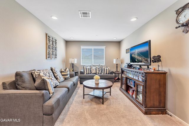 37913 Avenida De Diego, Palmdale, CA 93552