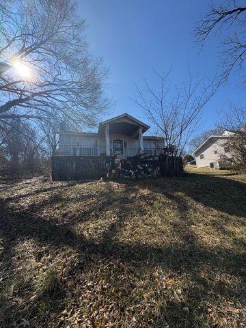 710 Woods Drive, Chattanooga, TN 37411