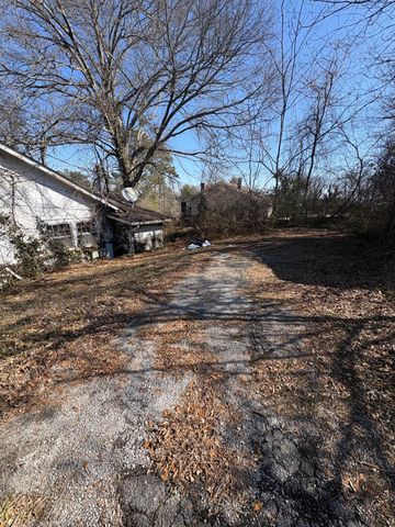 710 Woods Drive, Chattanooga, TN 37411