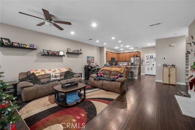 15723 Parkhouse, Fontana, CA 92336