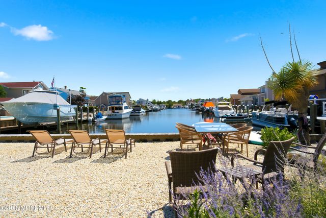 3156 Peddie Street, Toms River, NJ 08753