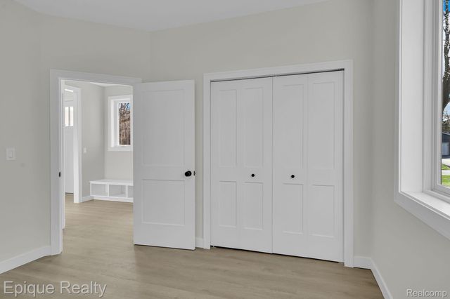 2432 Holland Street, Orion Charter Township, MI 48360