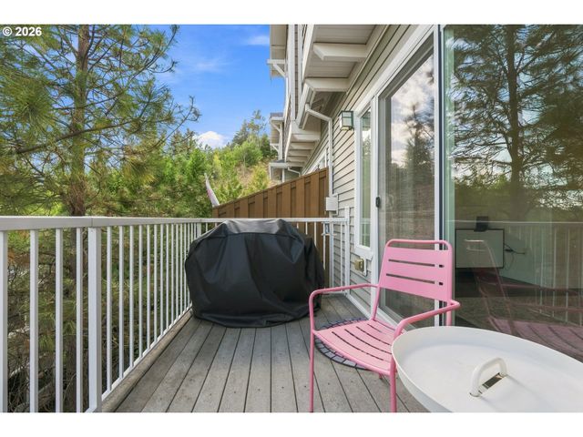 8680 Sw 147TH Ter 102, Beaverton, OR 97007