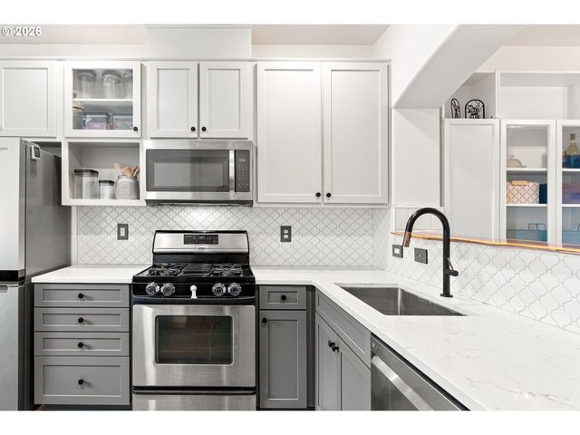8680 Sw 147TH Ter 102, Beaverton, OR 97007