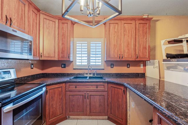 1523 SW 2nd Ct, Homestead, FL 33030