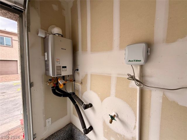 162 Hadley Heights Court, Henderson, NV 89011