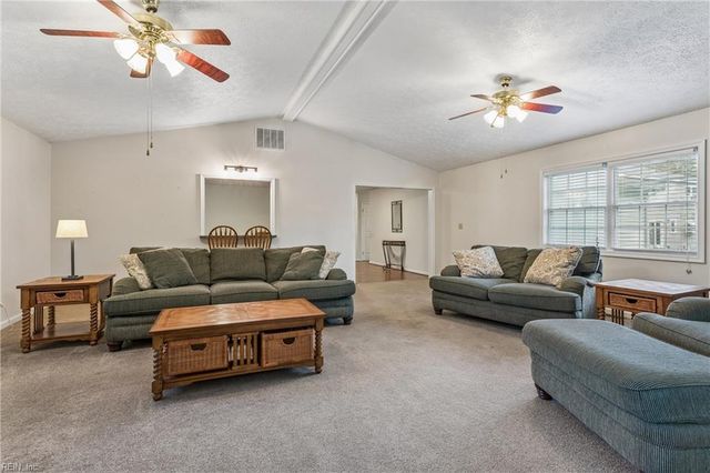 218 Terrebonne RD, Yorktown, VA 23692