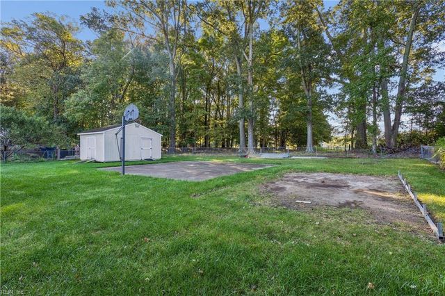 218 Terrebonne RD, Yorktown, VA 23692