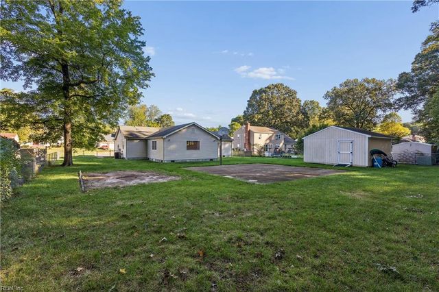 218 Terrebonne RD, Yorktown, VA 23692